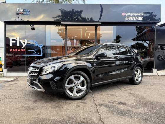 MERCEDES-BENZ GLA 200 1.6 CGI FLEX ADVANCE 7G-DCT